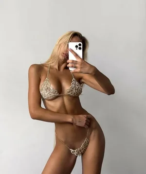 Oona